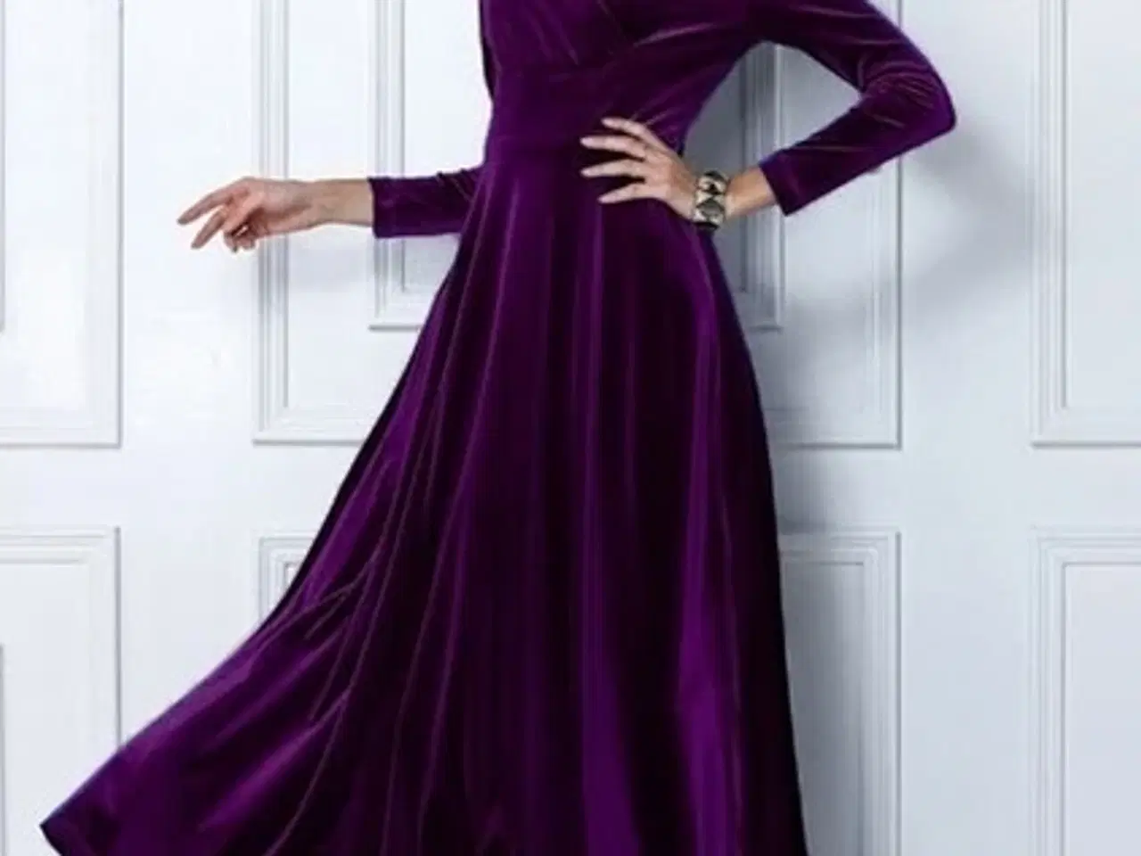 Billede 5 - Maxi-Blød Veloure kjole,m.lange ærmer/3 farver