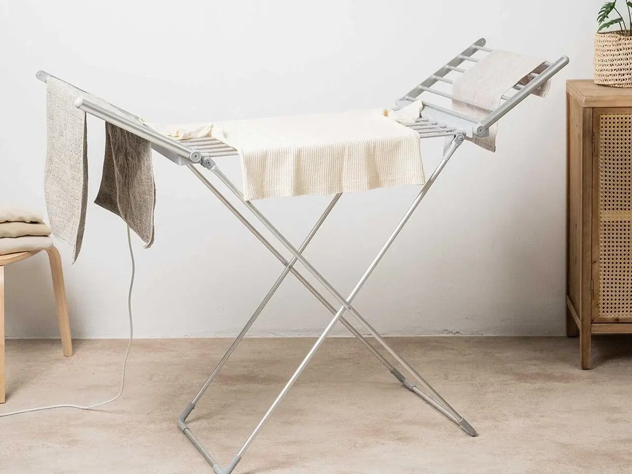 Billede 11 - Tørrestativ elektrisk med vinger - Warmmat 230 W, 20 stænger, touch, timer, temperatur 35-60 °C