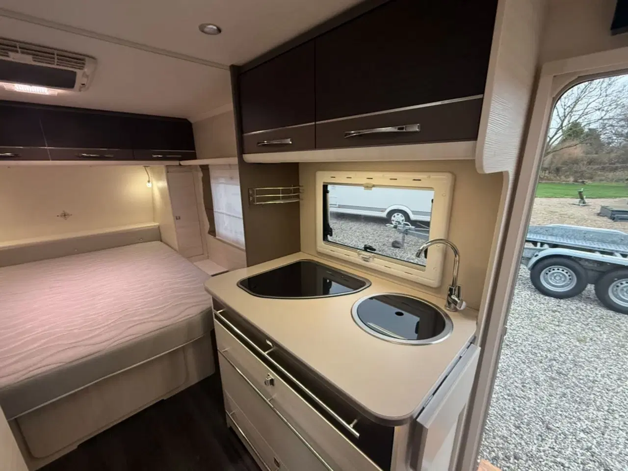 Billede 14 - 2019 Caravelair med Quuens bed