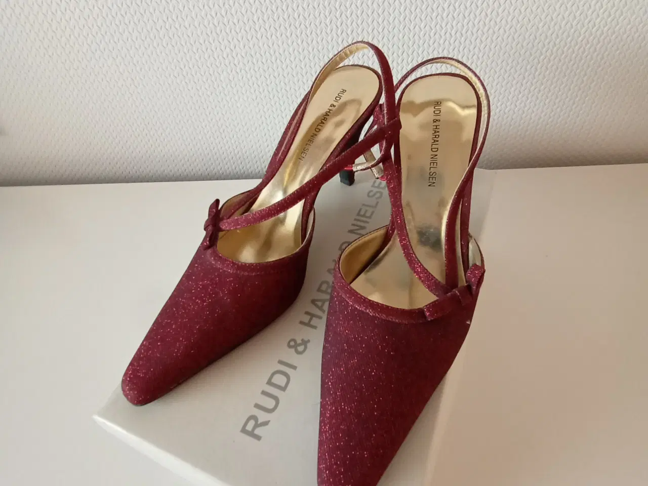 Billede 5 - Kjole med glimmer