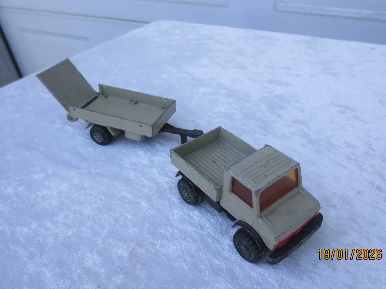 Billede 3 - 1 stk modelbil Mercedes Benz Unimog