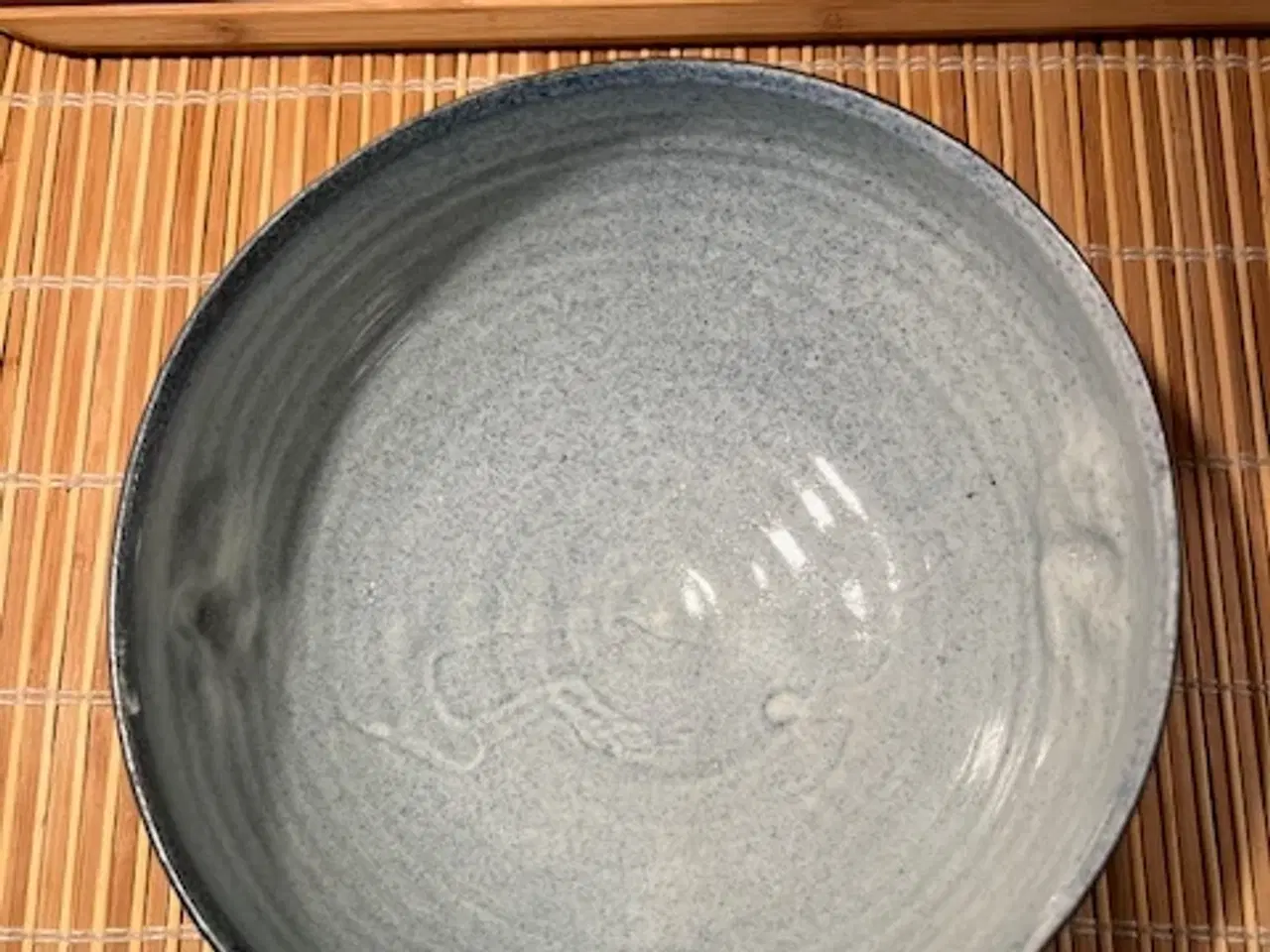 Billede 5 - Peter Lange Keramikskål - ansigtsmotiv og signatur