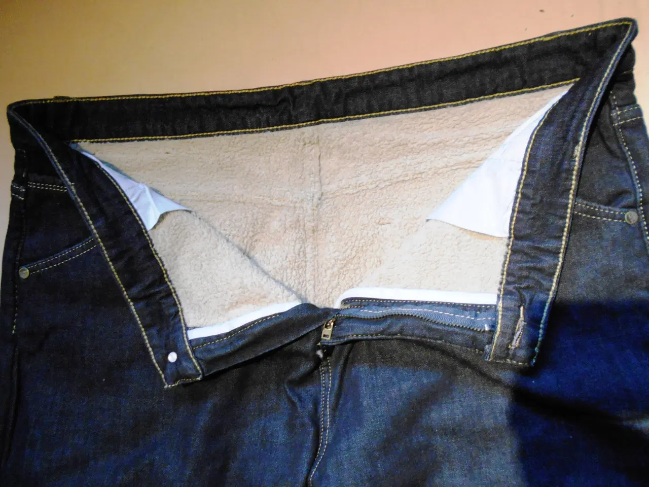 Billede 5 - Jeans forede med imit. lammeskin