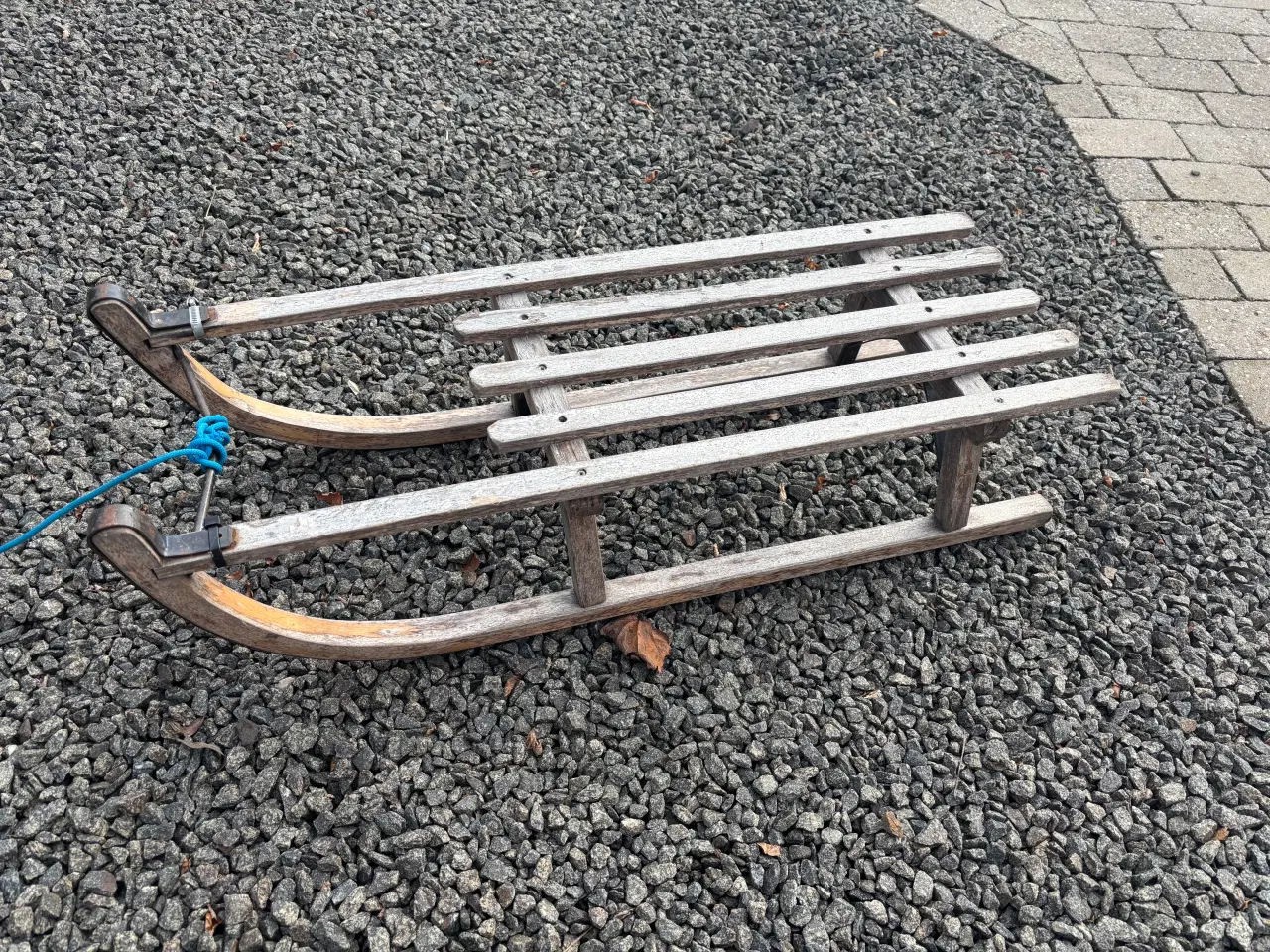Billede 2 - Kælk i træ med stålmede.