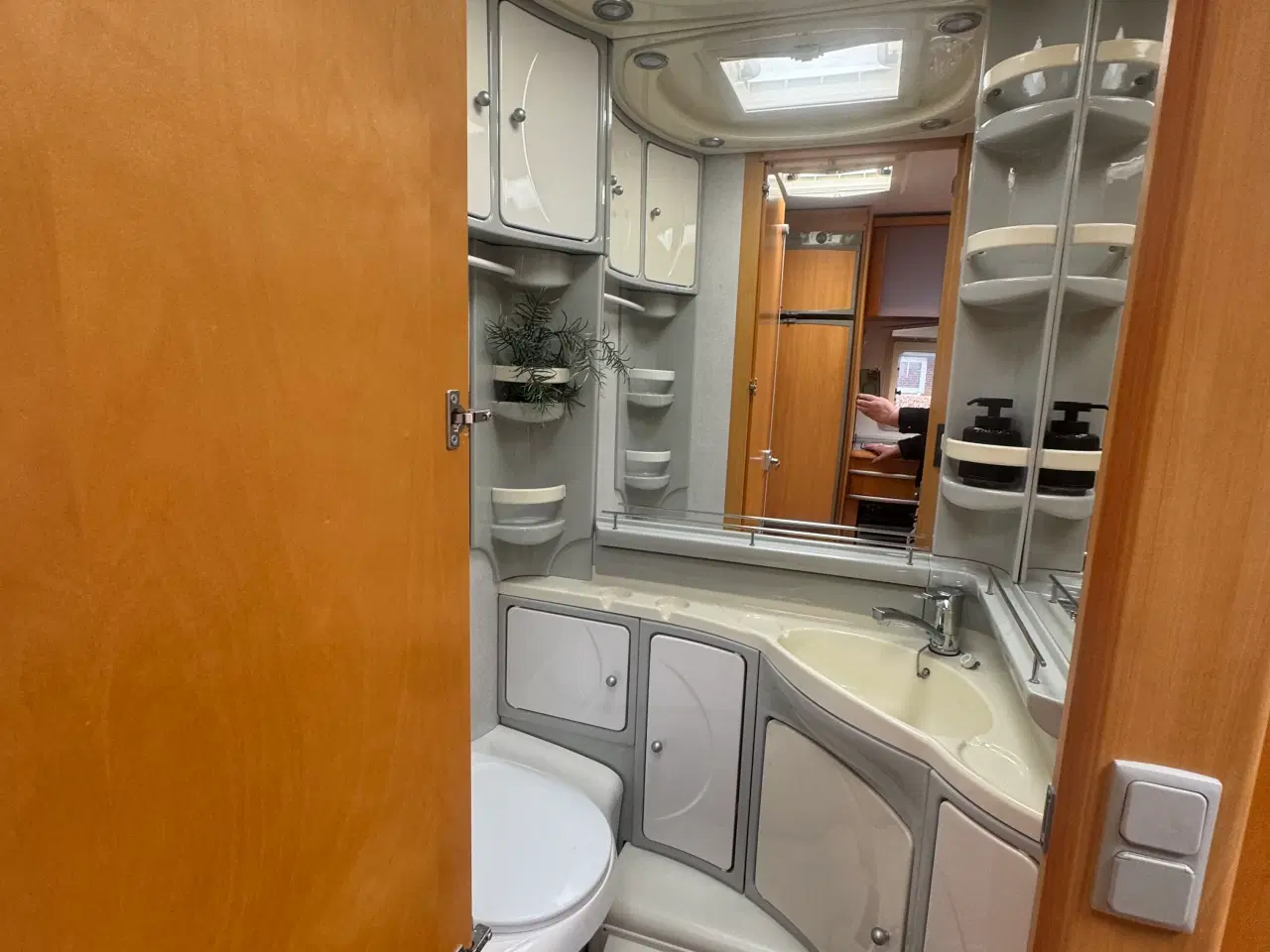 Billede 7 - Velholdt LMC Lord Ambassador 560 E