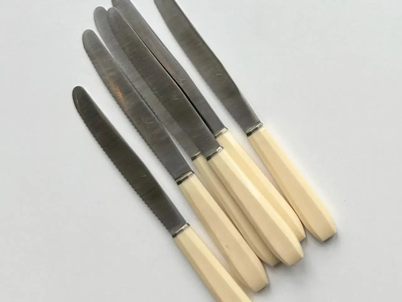 Billede 5 - Corona vintageknive m plastskaft og skær, 6 stk i æske