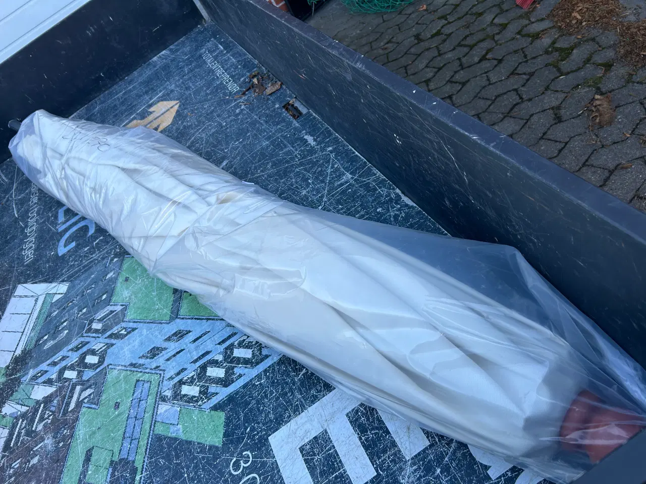 Billede 2 - Lækker parasol