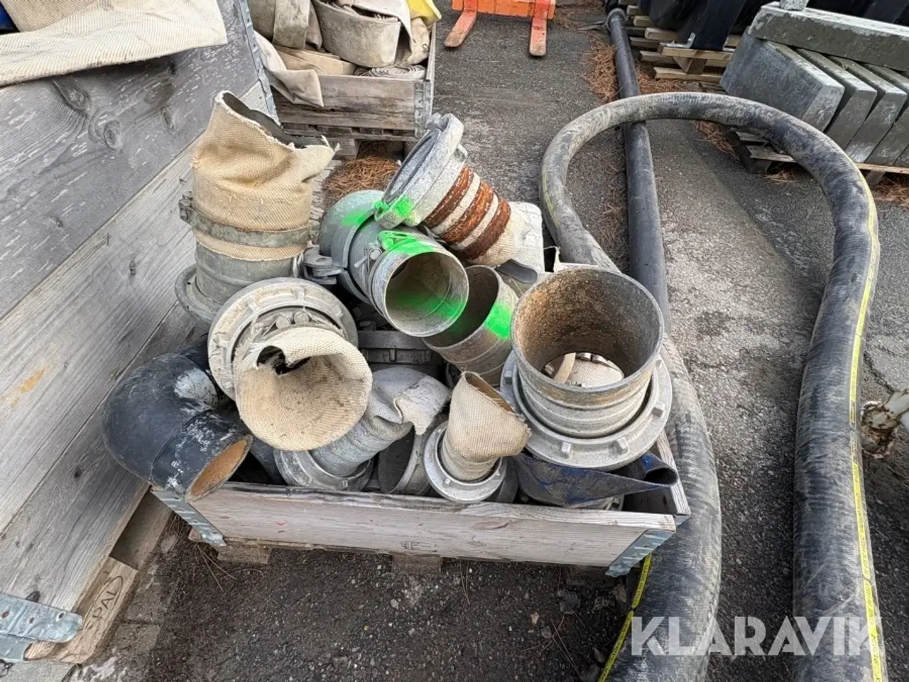 Billede 3 - Assorterede slanger og koblinger - 6,5 paller