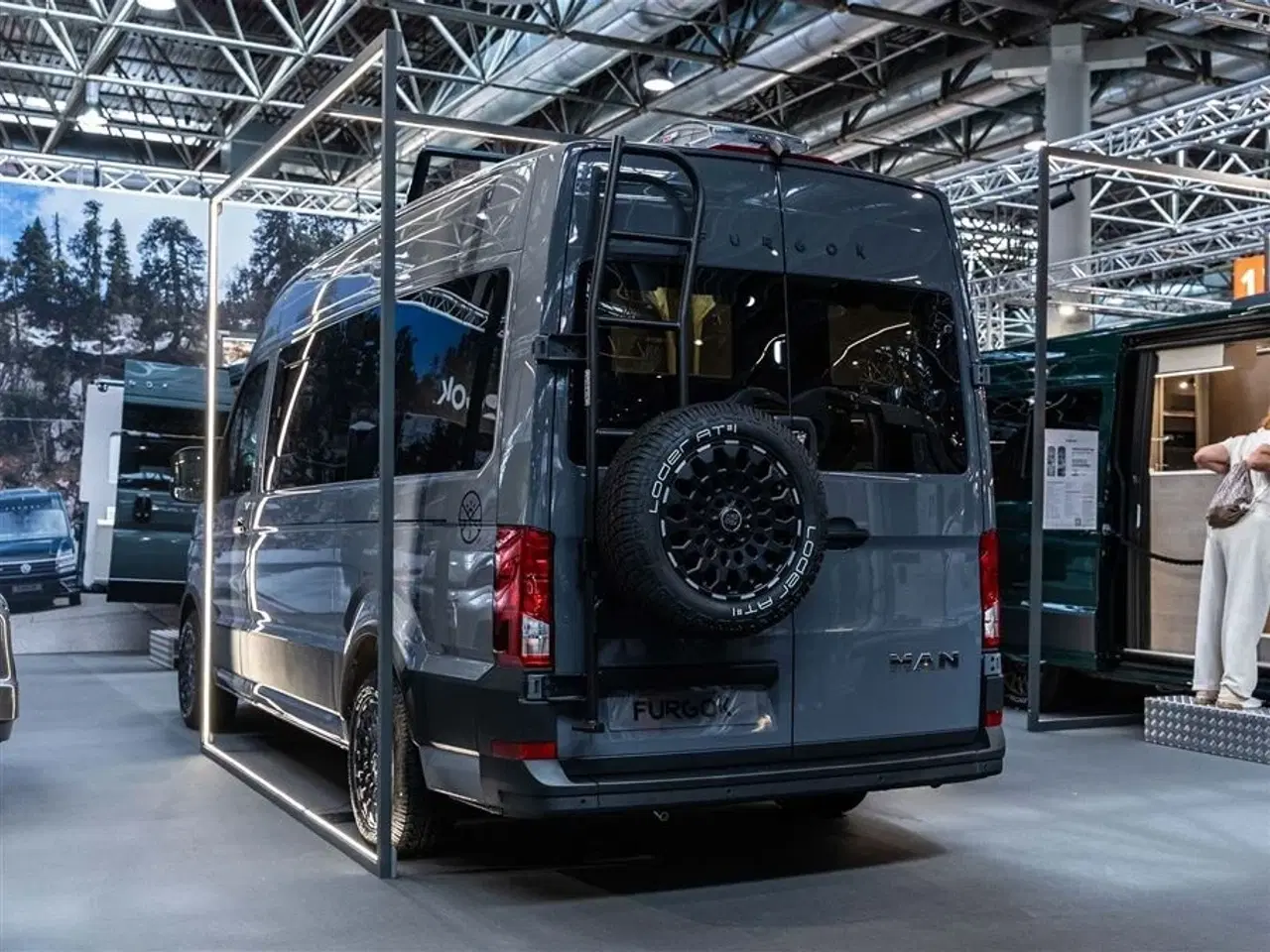 Billede 42 - 0 - FURGOK Langsgående senge og cykel garage på 6 meter!