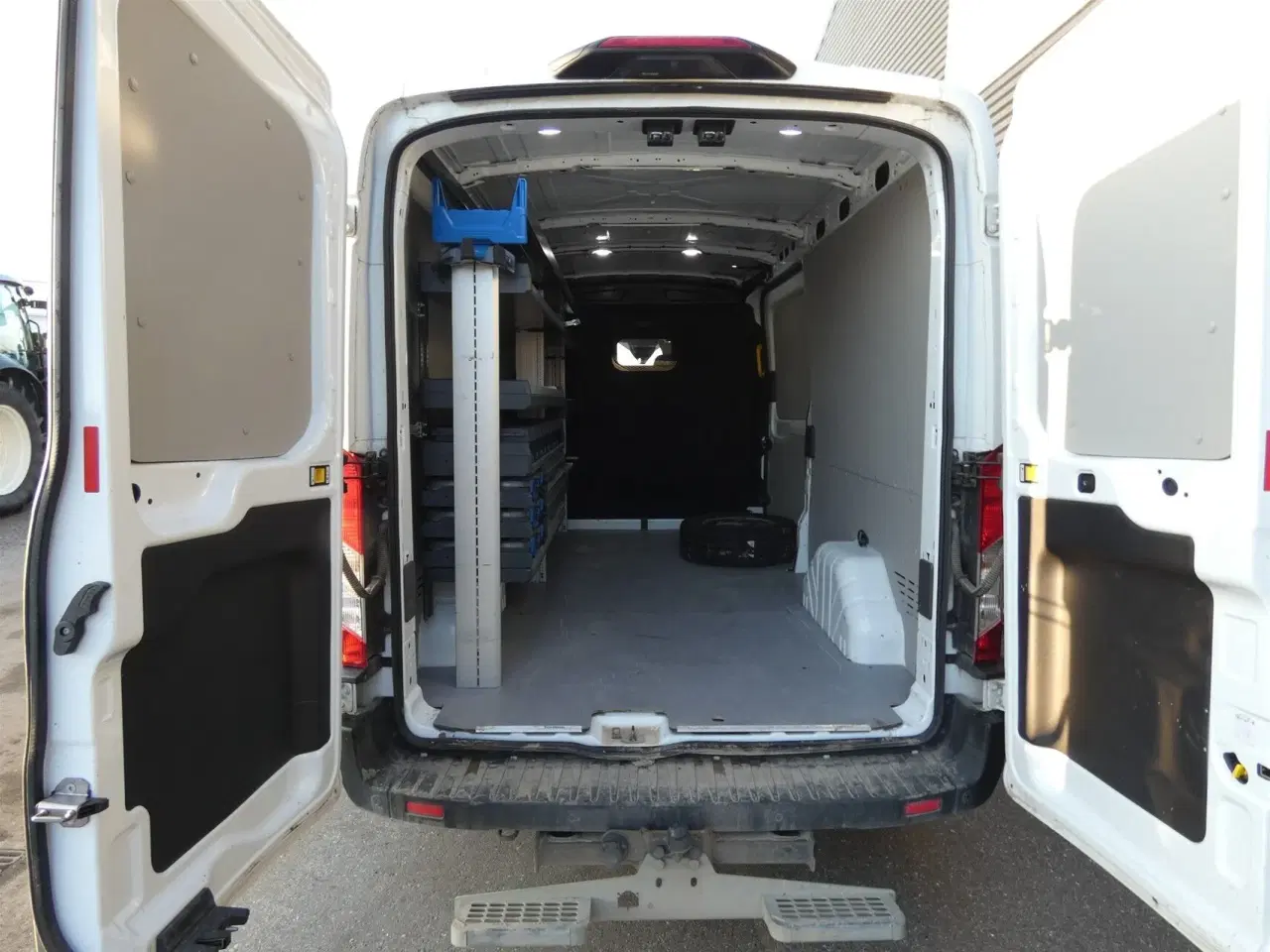 Billede 8 - Ford Transit 350 L3H2 2,0 TDCi Trend 130HK Van 6g