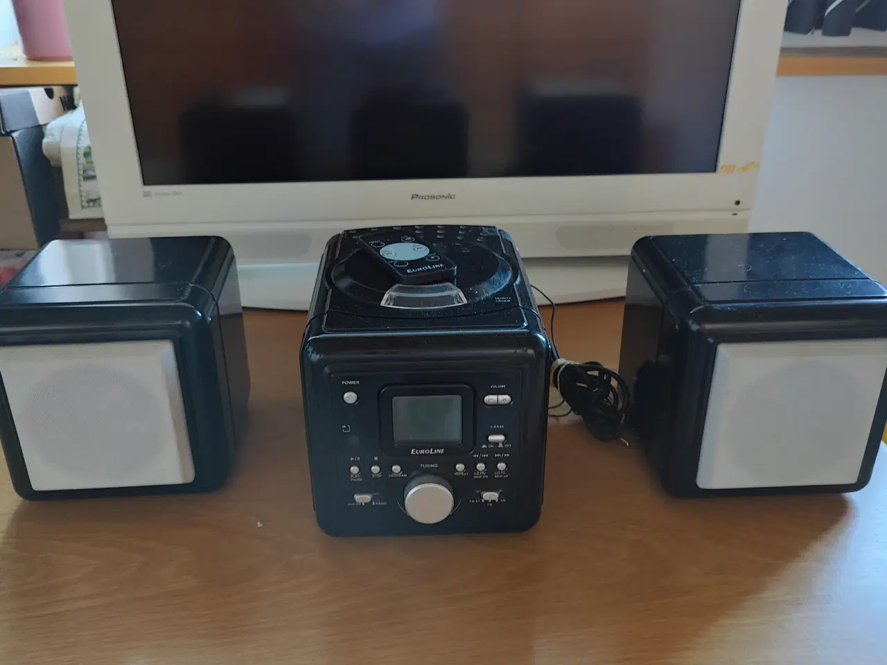 Billede 1 - Lille radio med cdafspiller og højtaler