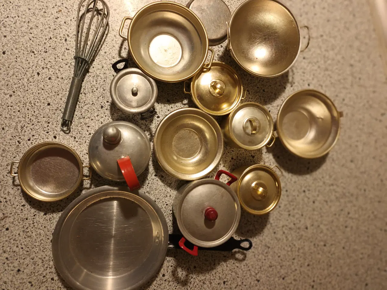 Billede 2 - Dukke-kaffestel, gryder og bestik