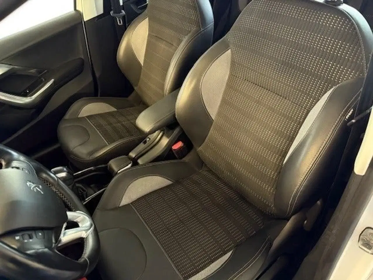 Billede 8 - Peugeot 2008 1,2 e-THP 110 Allure Sky