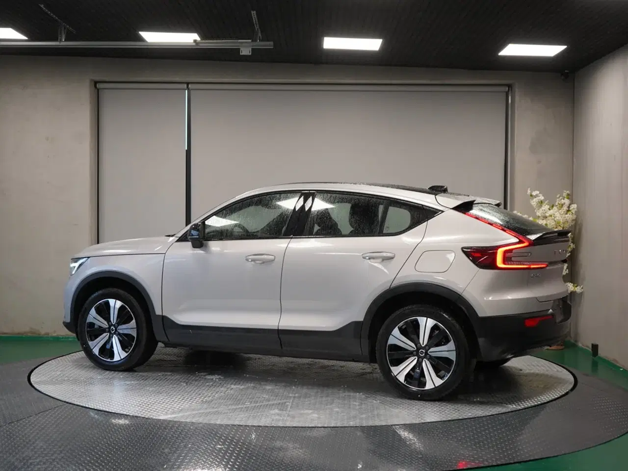 Billede 3 - Elbil i topudstyr - 231 HK – 2023 