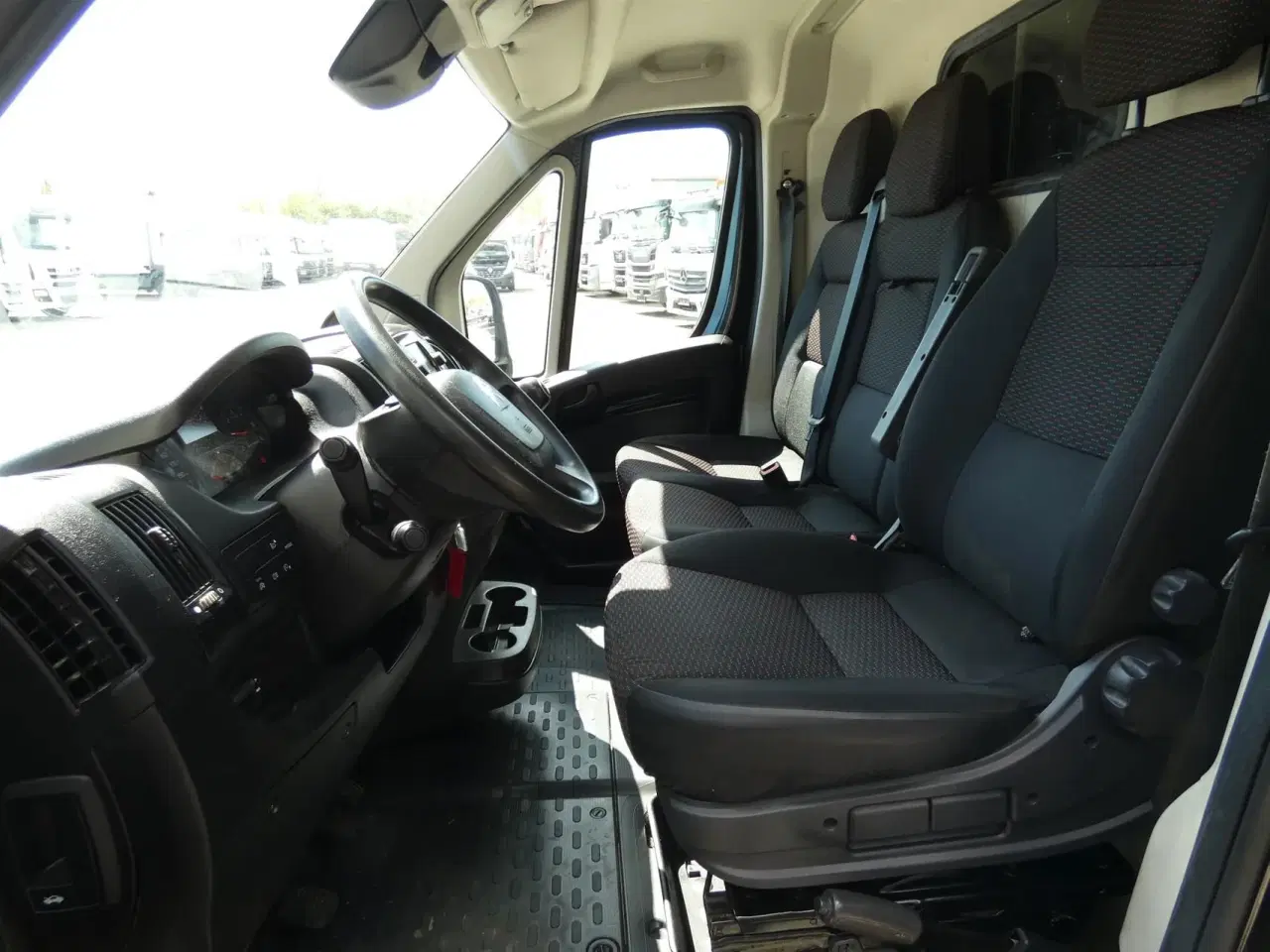 Billede 9 - Citroën Jumper 35+ L2H2 2,2 Blue HDi Proffline+ start/stop 165HK Van