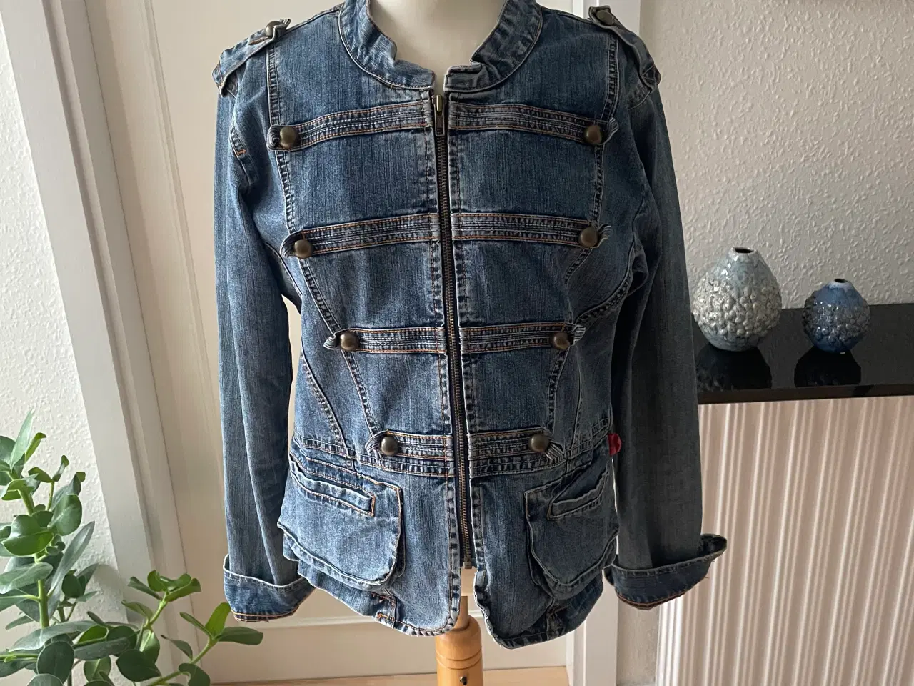 Billede 1 - Denim jakke L