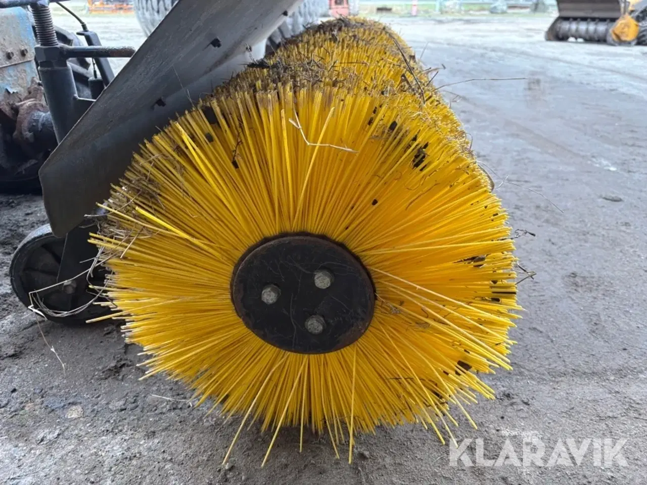 Billede 12 - Fejemaskine Irus Unitrak