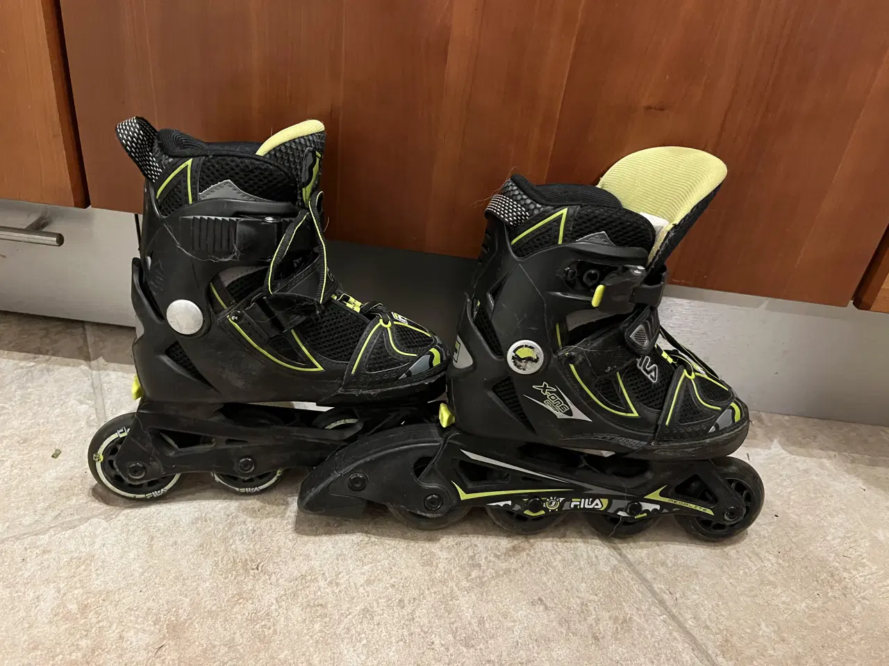 Billede 1 - Rulleskøjter inliners, justerbar i str. sælges