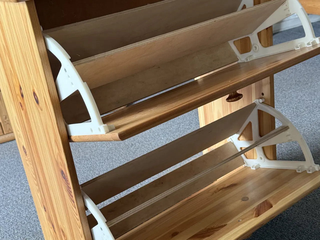 Billede 2 - Skoreol i fyrretræ