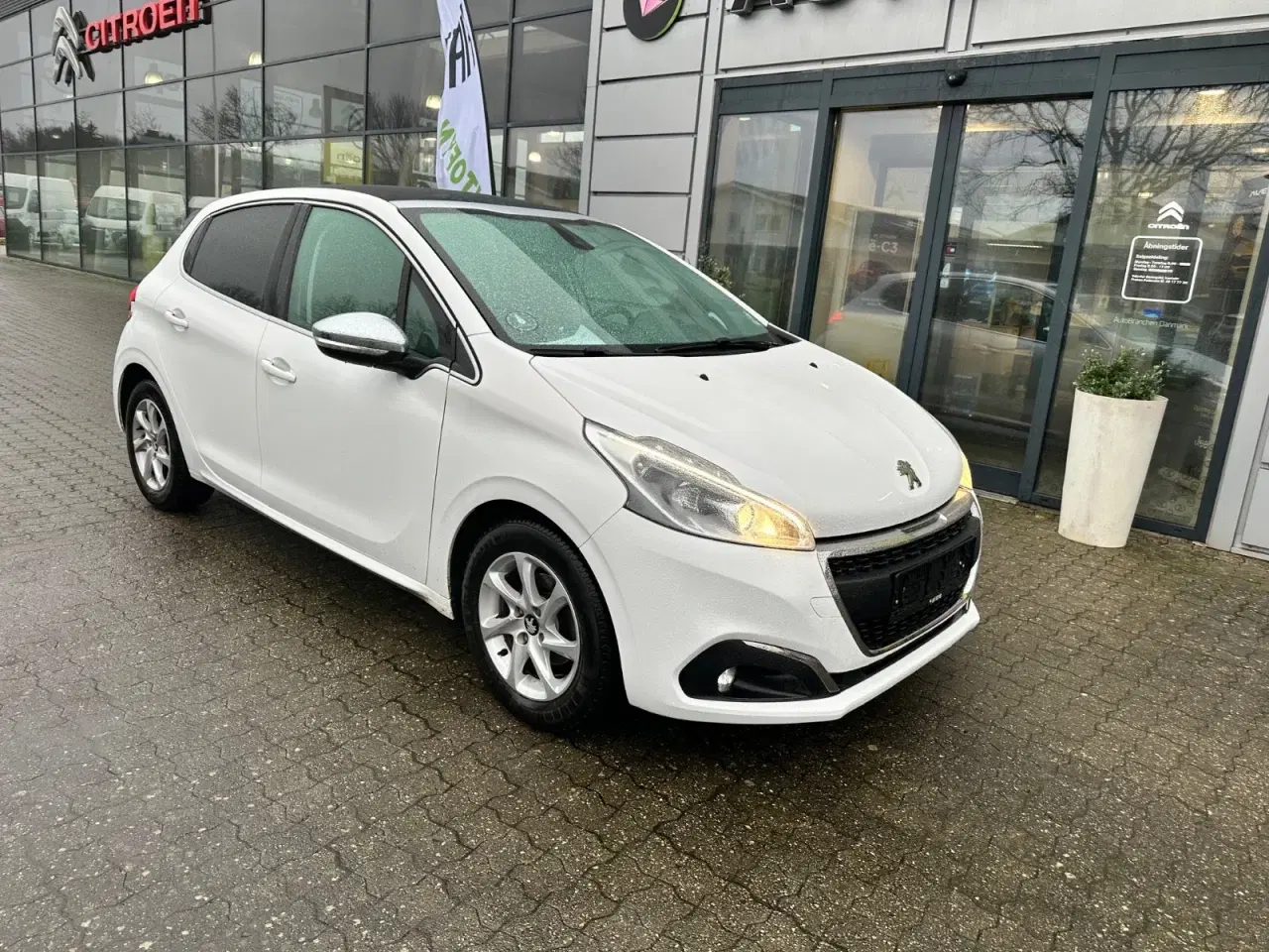 Billede 2 - Peugeot 208 1,2 PureTech 82 Allure Sky