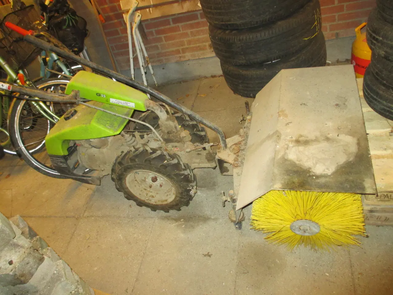 Billede 2 - Grillo fejemaskine 