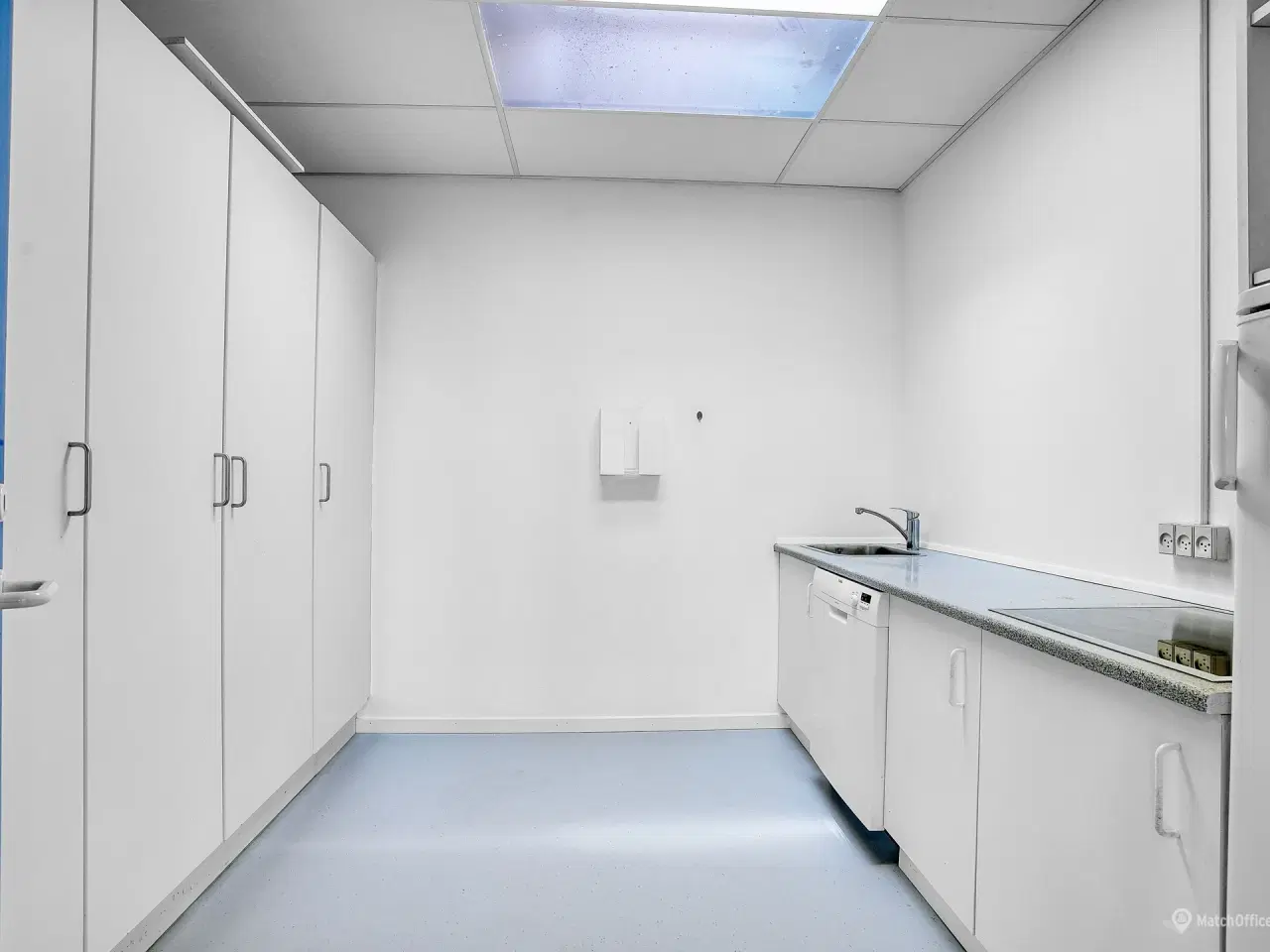 Billede 12 - Kontor. administration. showroom. callcenter. webshop. let montage mm.