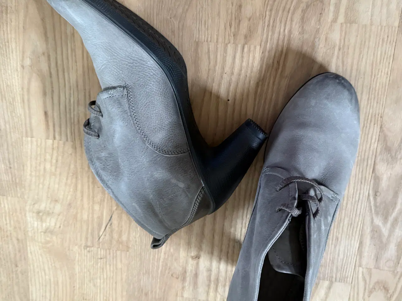 Billede 4 - ECCO STØVLETTER/ SKO
