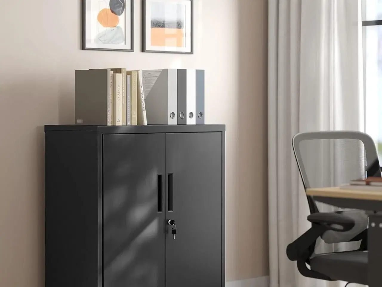 Billede 4 - Opbevaringsskab stål – SONGMICS låsbart skab med 2 døre, justerbare hylder, sort