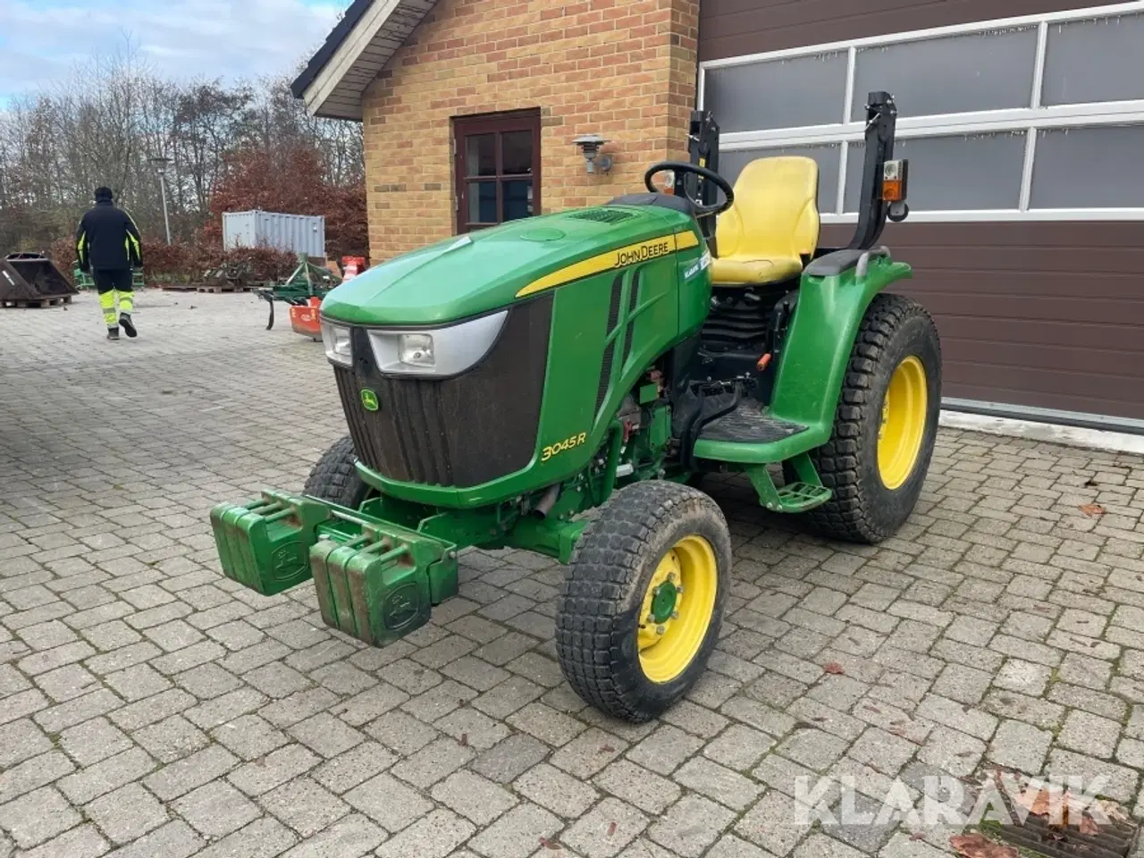 Billede 1 - Traktor John Deere 3045R