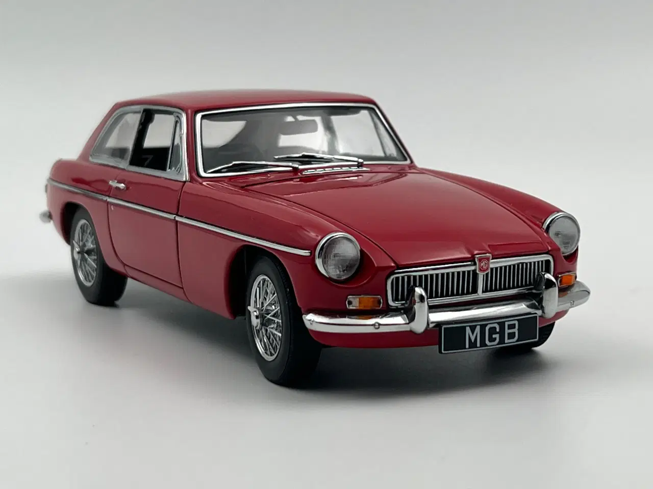 Billede 9 - 1969 MGB GT Coupe Mk2 - AUTOart - 1:18