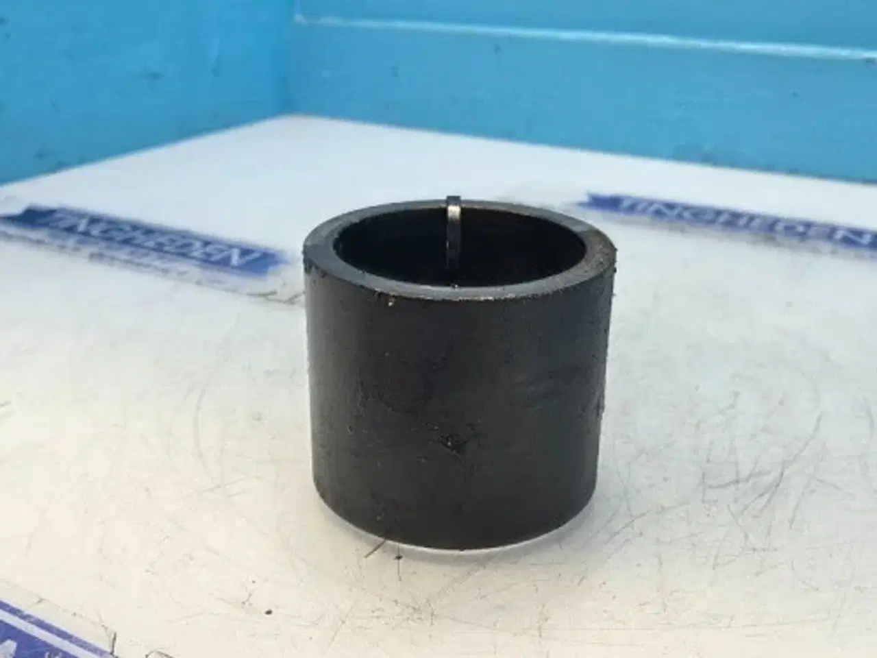 Billede 5 - Case   9240   Afstandsstykke   87280592