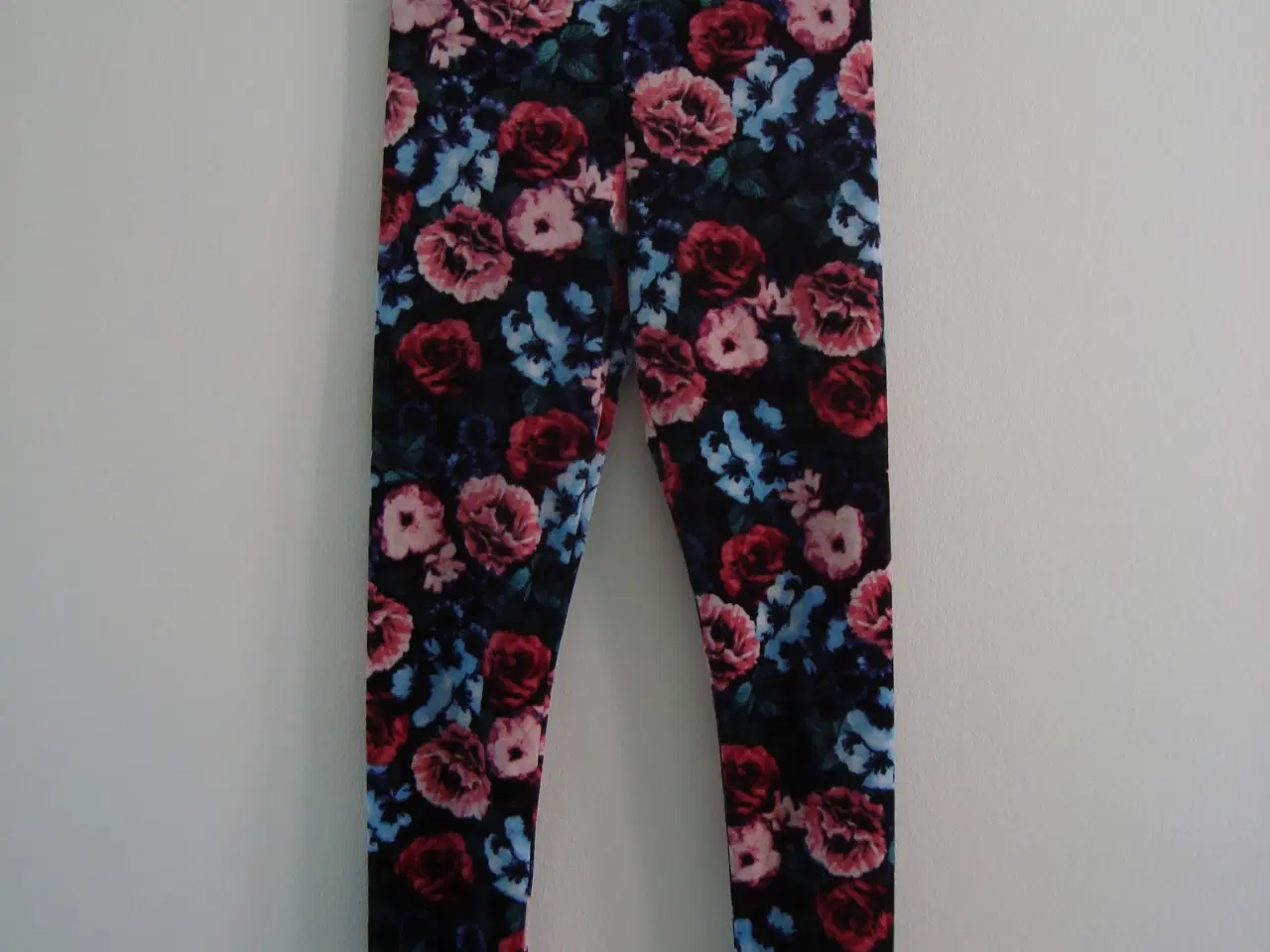 Billede 1 - Leggings - Str. 140