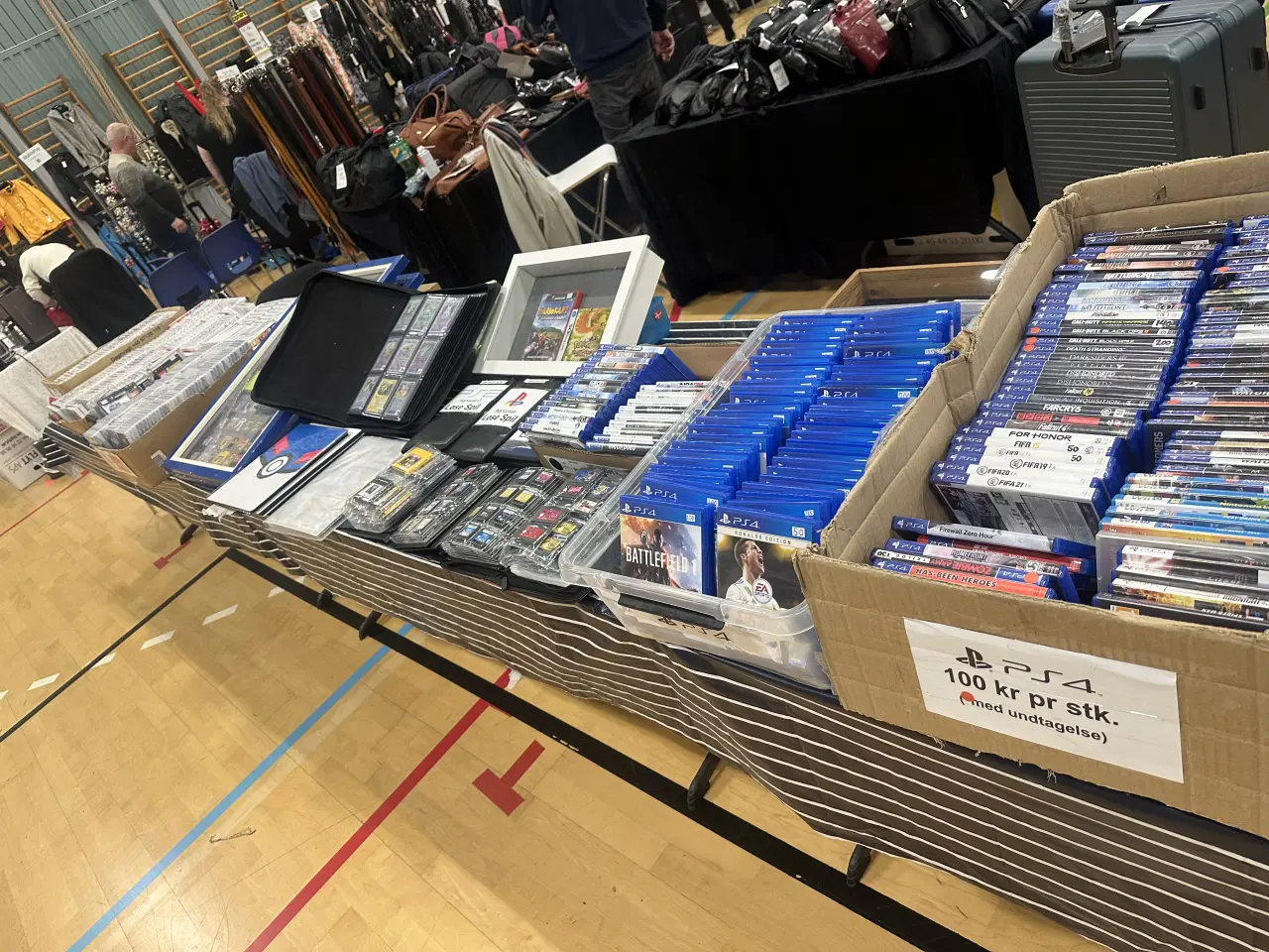 Billede 3 - Dobbelt Indendørs Loppemarked D. 7/2 & 8/2