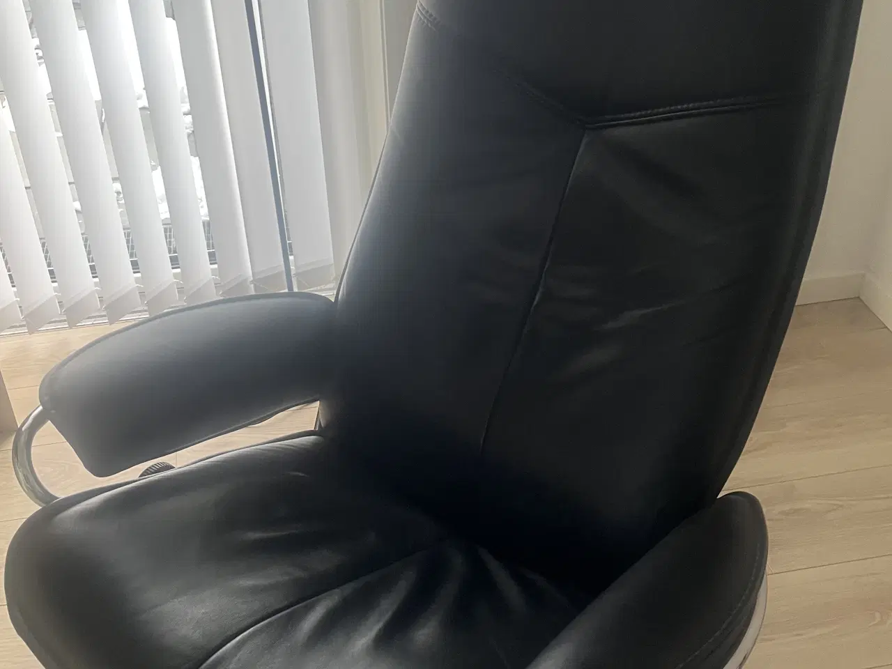 Billede 4 - Stressless stol med fodskammel 