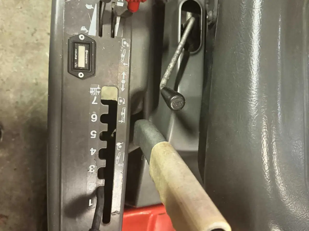 Billede 11 - Husqvarna plæneklipper/havetraktor 