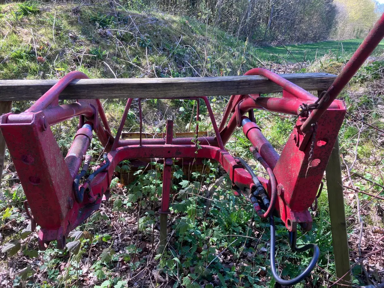 Billede 2 - Frontlæsser incl. traktorbeslag for Fordson