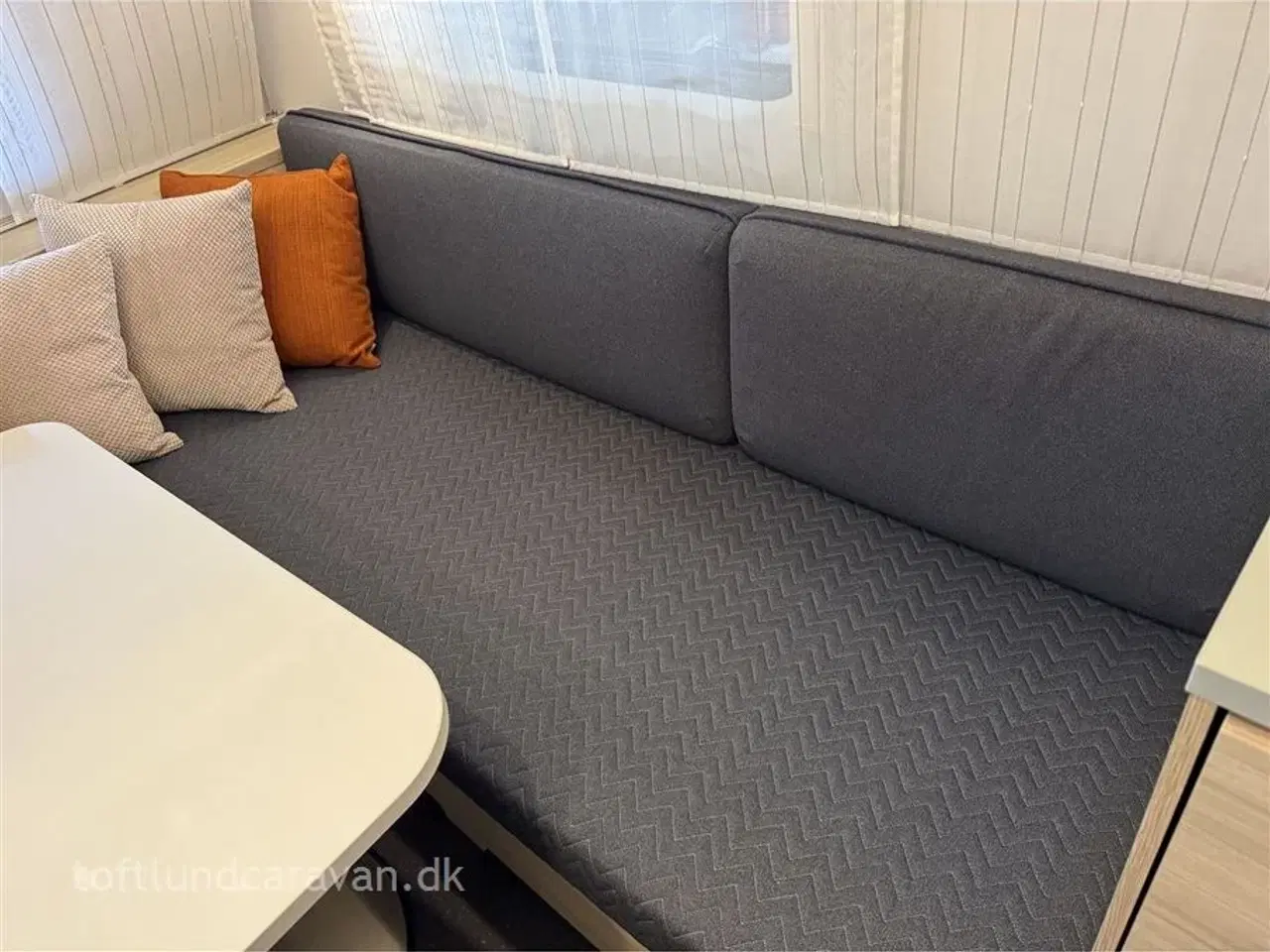 Billede 6 - 2020 - Adria Altea4Four 362 LH   Fremtræder som ny, m/MOVER+GULVVARME+STORT KØL/FROST mv. ET SUPER GODT TILBUD HER.