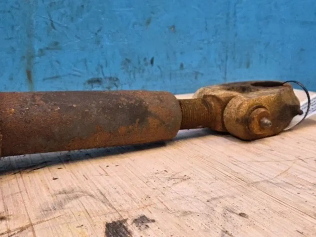 Billede 2 - Valtra T213 Liftspindel ACV0200680