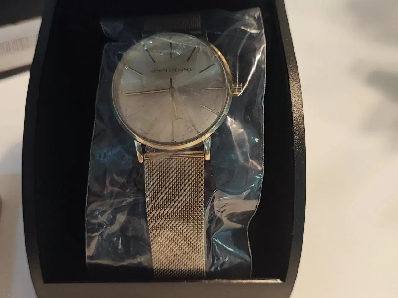 Billede 4 - Armani Exchange ur i farven guld til kvinder