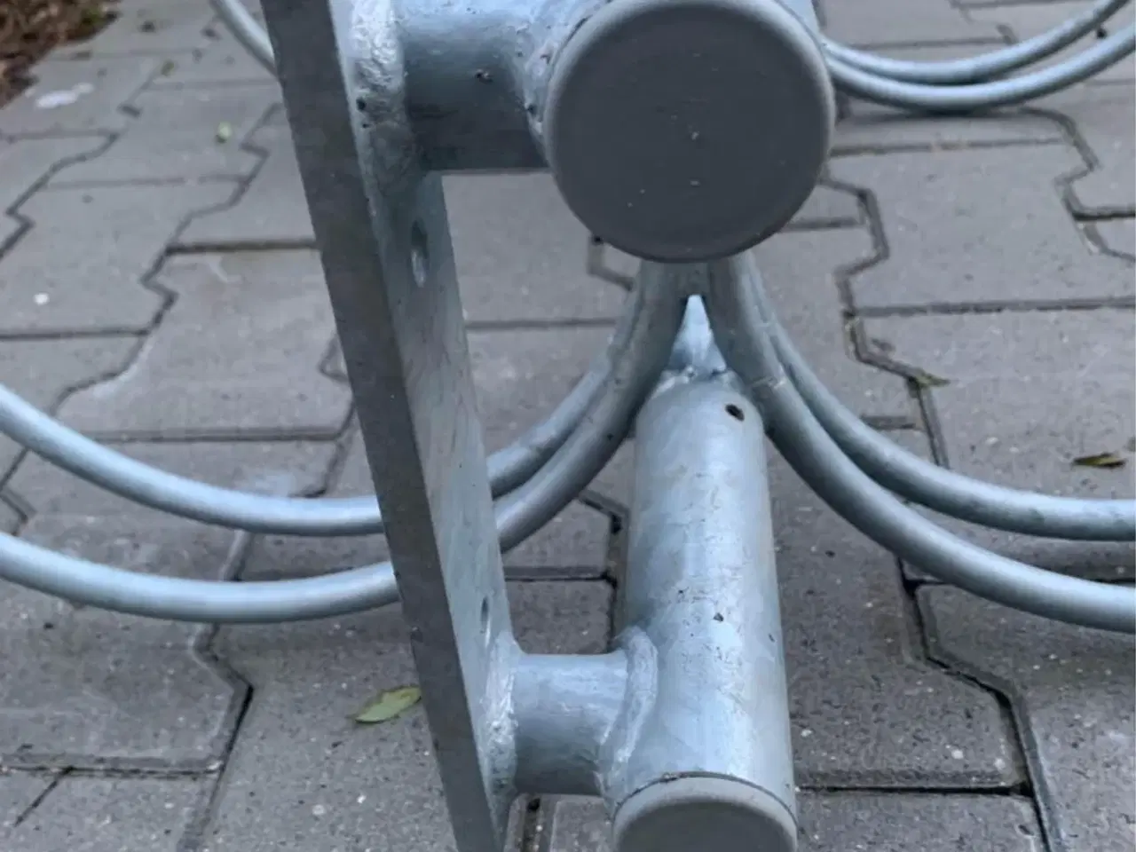 Billede 2 - Cykelstativ Varmgalvaniseret til 6 eller 12 cykler