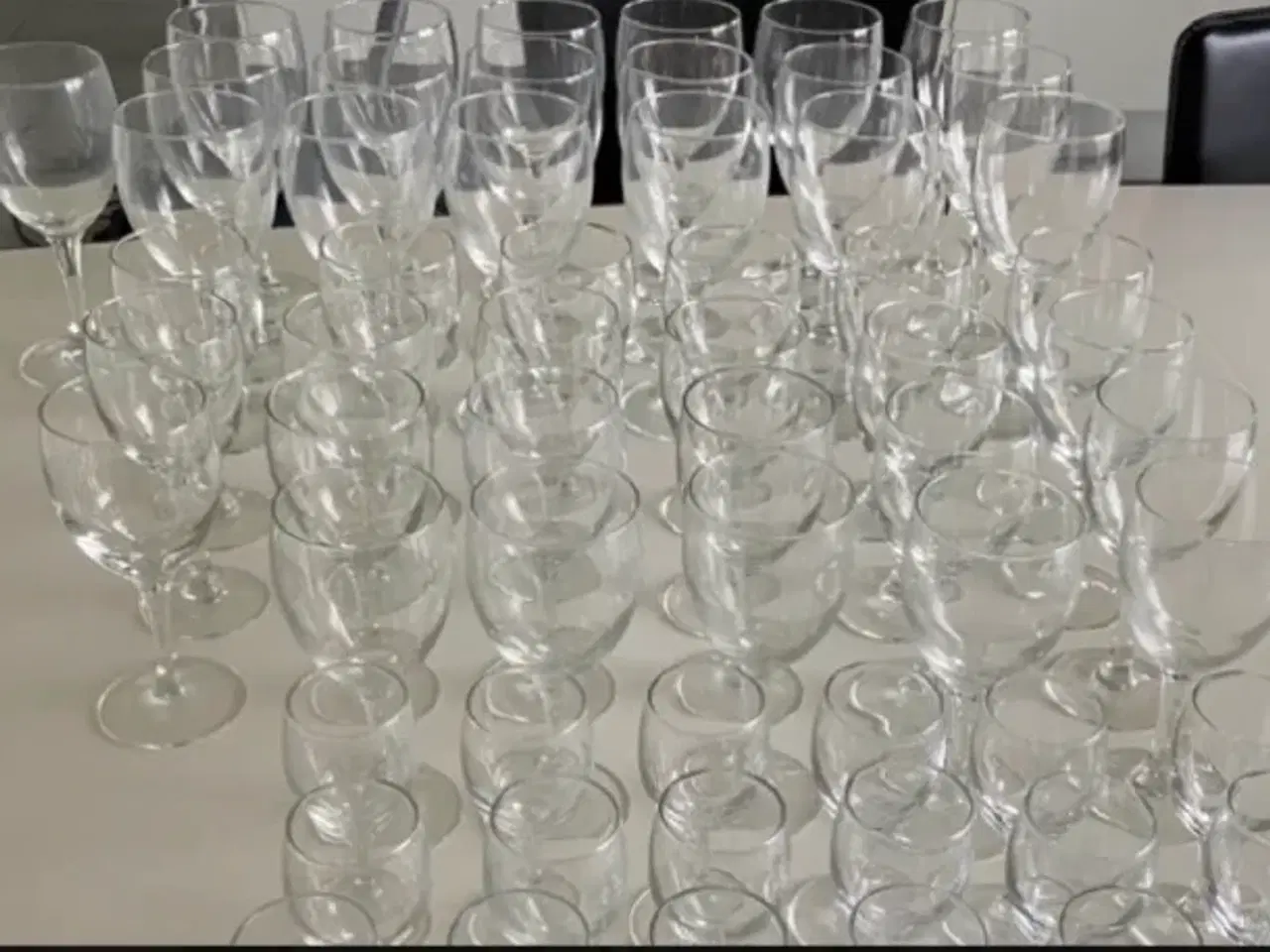 Billede 1 - Rødvinsglas, hvidvinsglas og dessertvinsglas