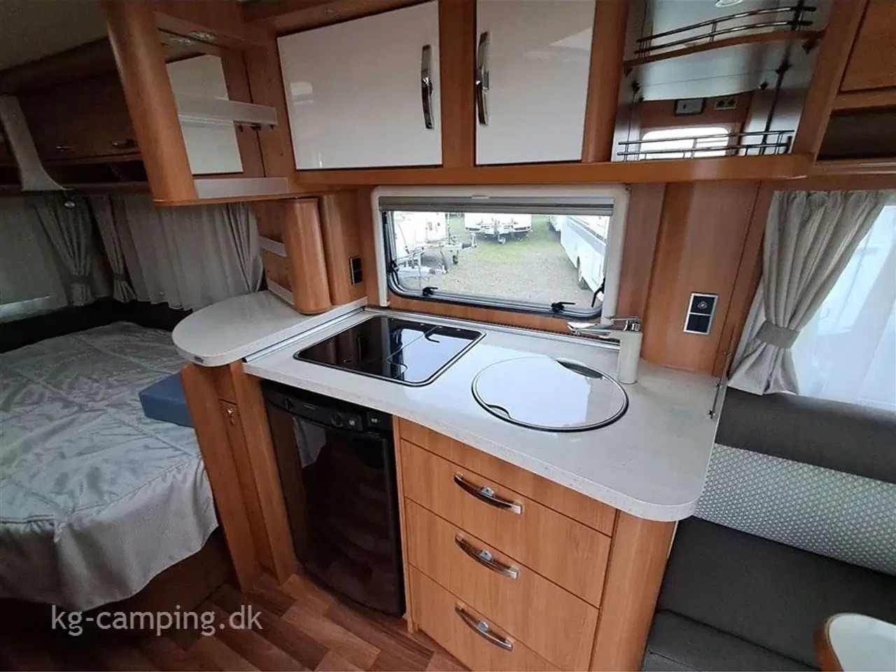 Billede 6 - 2013 - Hymer Eriba Nova Luxus Line 465   Særdeles velholdt kvalitetsvogn m/TRUMA XT mover, UltraHeat, DUO-control, ATC og Markise