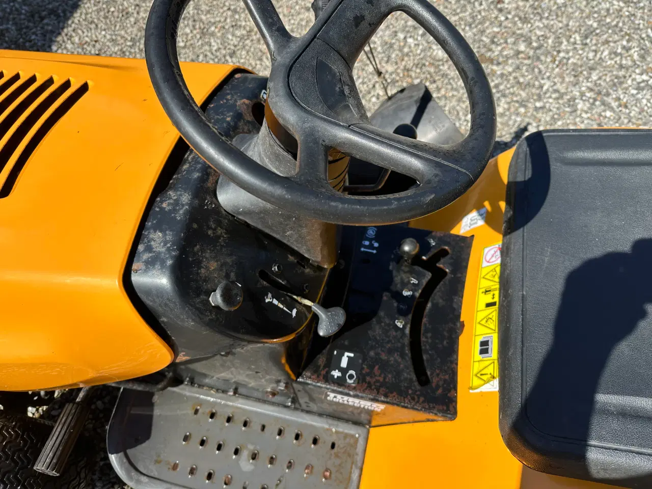 Billede 3 - Plæneklipper/traktor