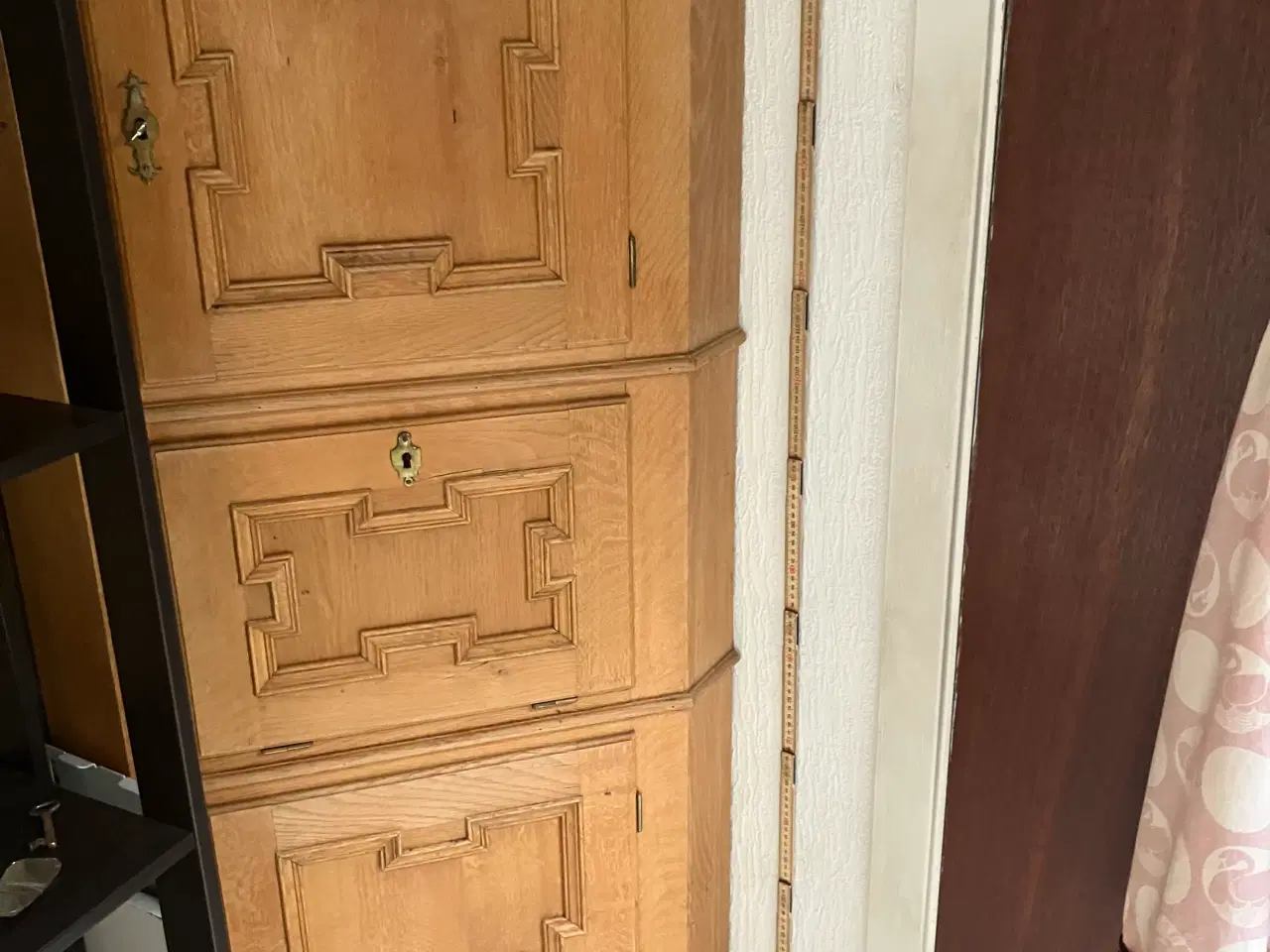 Billede 1 - Hjørneskab sælges