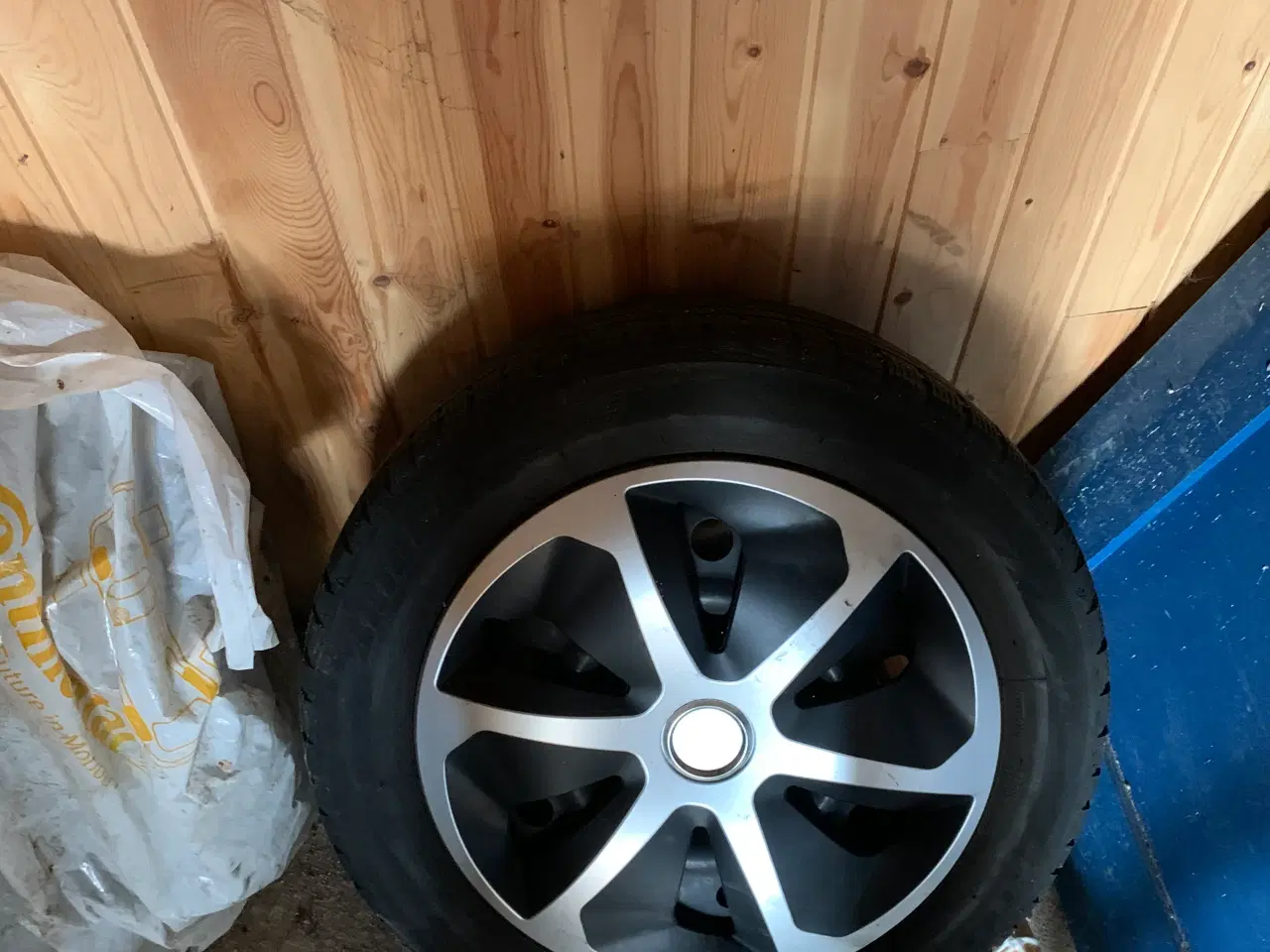 Billede 1 - Dæk og fælge, vinterdæk Bridgestone 205x55x16