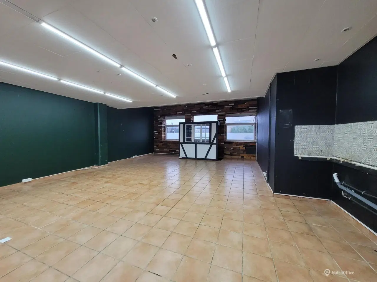 Billede 12 - Husum Torv - Butikslejemål