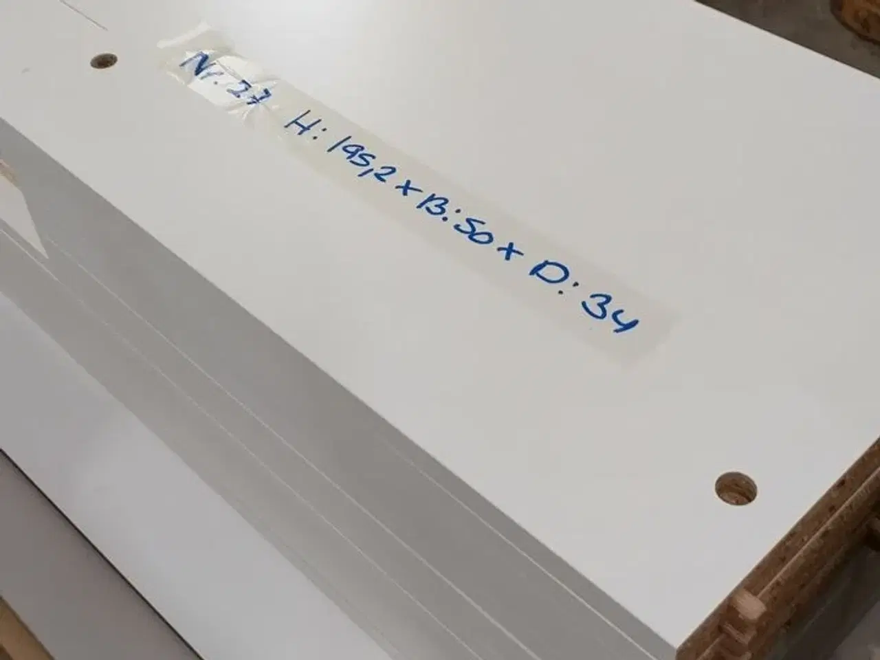 Billede 4 - 4 stk. usamlet højskabe H: 195,2 x B: 50 x D: 34,0 med låge og 16 hylder