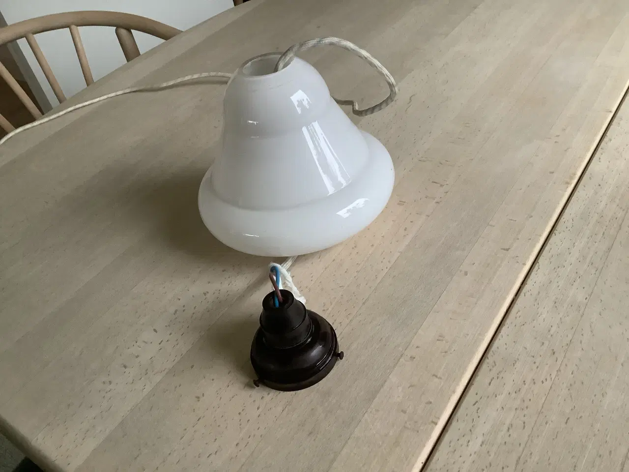 Billede 1 - Retro, hvid loftslampe