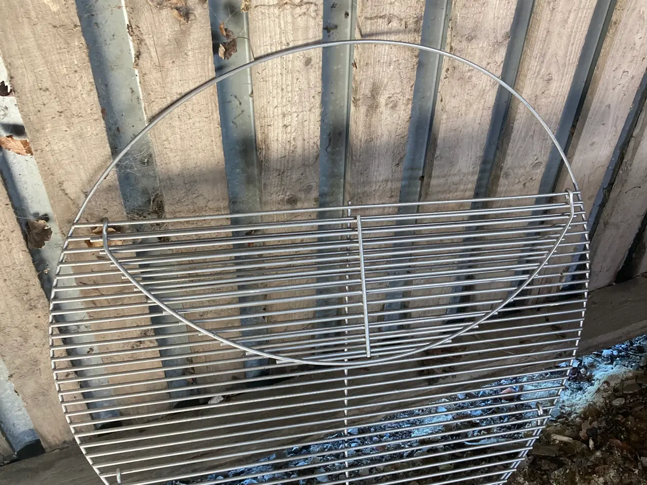 Billede 2 - Grillrist i kraftig rustfritstål ø 93cm.