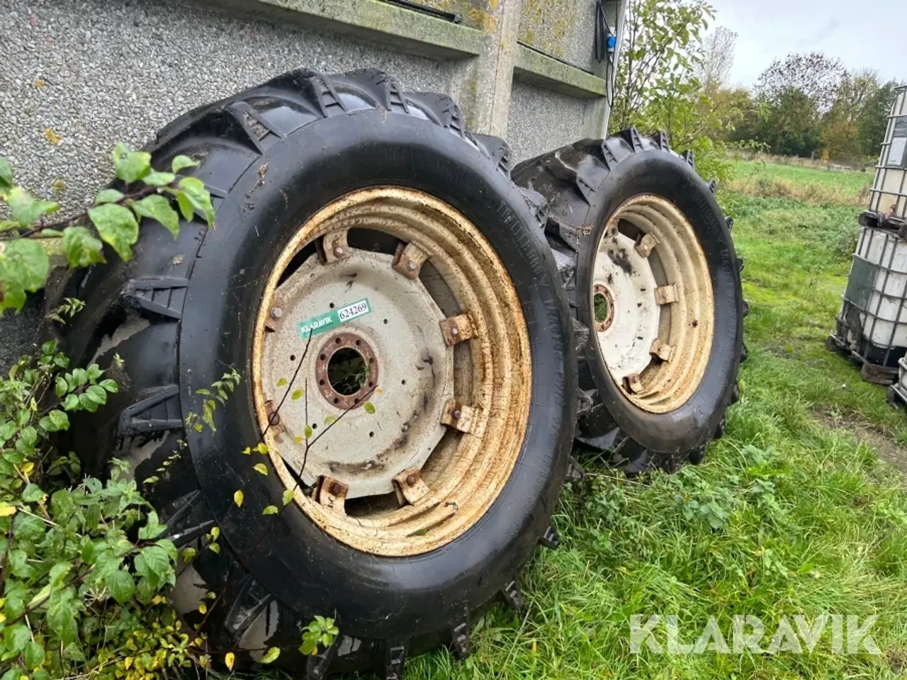 Billede 2 - Traktorhjul Fiat 2 styk